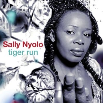 Nyolo Sally - Tiger Run i gruppen CD / Worldmusic/ FolkeMusikkk hos Bengans Skivbutik AB (1115838)