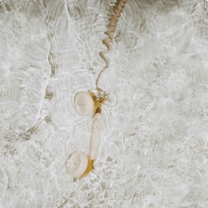 Fade - Fall In Love i gruppen CD hos Bengans Skivbutik AB (3307653)