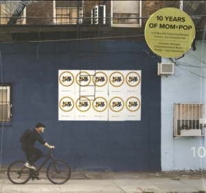 Blandade Artister - Mom+Pop 10 Year Anniversary Compila i gruppen VINYL hos Bengans Skivbutik AB (3492272)