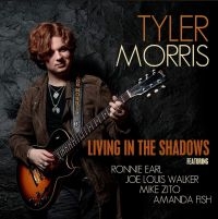 Morris Tyler - Living In The Shadows i gruppen CD hos Bengans Skivbutik AB (3774553)