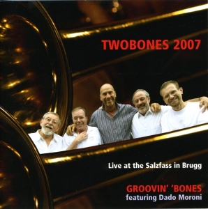 Two Bones - Groovin' Bones 2007 i gruppen CD hos Bengans Skivbutik AB (3932351)