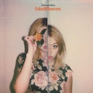 BEABADOOBEE - Fake It Flowers i gruppen Korr_grupp /  hos Bengans Skivbutik AB (4015077)
