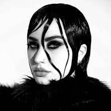 Demi Lovato - Revamped i gruppen CD hos Bengans Skivbutik AB (4309152)