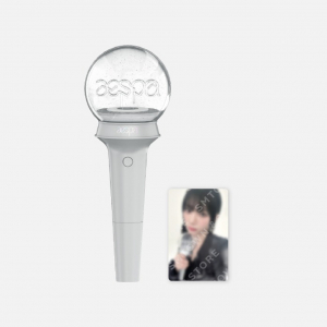 Aespa - Official Fanlight + Random Photocard i gruppen MERCHANDISE / Merch / K-Pop hos Bengans Skivbutik AB (5520904)