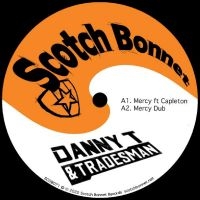 Danny T & Tradesman - Mercy Ep Ft Capleton i gruppen VINYL / Reggae hos Bengans Skivbutik AB (5523988)