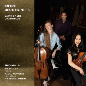 Trio Aralia & Iris Scialom & Magali Mouterde - Entre Deux Mondes i gruppen CD hos Bengans Skivbutik AB (5539233)