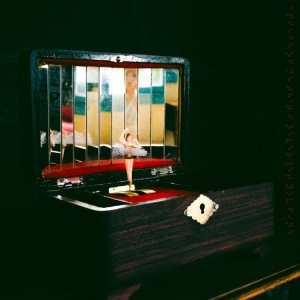 Cane Hill - A Piece Of Me I Never Let You Find i gruppen CD hos Bengans Skivbutik AB (5562267)