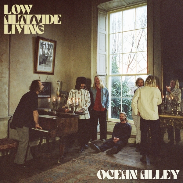 Ocean Alley - Low Altitude Living i gruppen CD / Toppselgere hos Bengans Skivbutik AB (5564840)