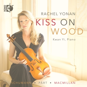 Rachel Yonan Kwan Yi - Kiss On Wood i gruppen VI TIPSER / Fredagsutgivelser / 2025-04-11 hos Bengans Skivbutik AB (5565347)