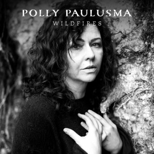 Polly Paulusma - Wildfires i gruppen VI TIPSER / Fredagsutgivelser / 2025-02-28 hos Bengans Skivbutik AB (5569926)