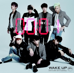 Bts - Wake Up (Clear Vinyl/10Th Anniversary/2Lp) i gruppen Annet /  hos Bengans Skivbutik AB (5573819)