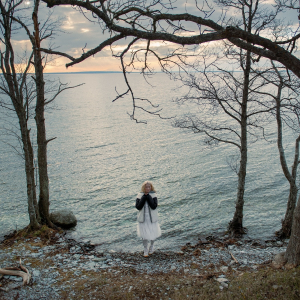 Ionnalee - Close Your Eyes i gruppen VI TIPSER / Fredagsutgivelser / Fredag 13 desember 2024 hos Bengans Skivbutik AB (5574935)