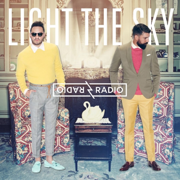Radio Radio - Light The Sky i gruppen VINYL / Toppselgere hos Bengans Skivbutik AB (5576458)