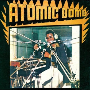 Onyeabor William - Atomic Bomb (Fission Red Vinyl) i gruppen VI TIPSER / Fredagsutgivelser / 2025-03-28 hos Bengans Skivbutik AB (5584933)