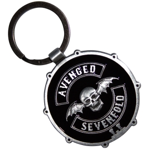 Avenged Sevenfold - Deathbat Crest Drum Double-Sided Keychain i gruppen MERCHANDISE / Merch / Metal hos Bengans Skivbutik AB (5630505)