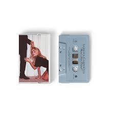 Sabrina Carpenter - Man's Best Friend (Light Blue Cassette) i gruppen Kommende / Pop-Rock hos Bengans Skivbutik AB (5631383)