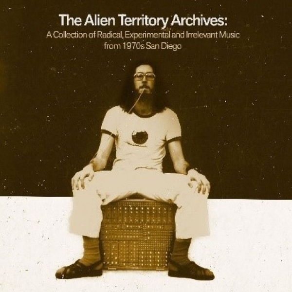 Various Artists - The Alien Territory Archives: A Col i gruppen VI TIPSER / Fredagsutgivelser / 2025-08-01 hos Bengans Skivbutik AB (5632612)