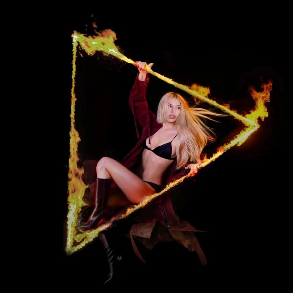 Ava Max - Don't Click Play i gruppen VI TIPSER / Fredagsutgivelser / 2025-08-22 hos Bengans Skivbutik AB (5633396)