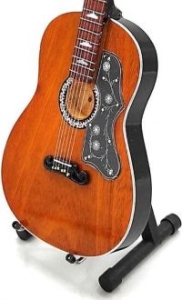 Presley Elvis - Minigitarr Akustisk (Höjd Ca 25Cm) i gruppen MERCHANDISE / Accessoarer / Pop-Rock hos Bengans Skivbutik AB (5635752)