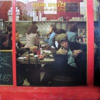 Tom Waits - Nighthawks At The Diner (50th Anniversary Yellow 2LP) i gruppen VINYL / Kommende / Pop-Rock hos Bengans Skivbutik AB (5640498)