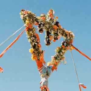 The Devil Wears Prada - Flowers (CD) i gruppen VI TIPSER / Fredagsutgivelser / 2025-11-21 hos Bengans Skivbutik AB (5640732)