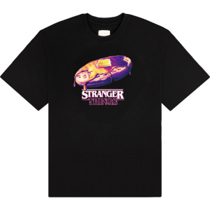 Stranger Things - Surfer Boy Piazza Uni Bl T-Shirt i gruppen MERCHANDISE / T-shirt / Kommende / Film-Musikkkal hos Bengans Skivbutik AB (5649152r)