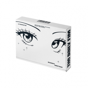 Le Sserafim - 2026 Seasons Greetings i gruppen MERCHANDISE / Merch / Kommende / K-Pop hos Bengans Skivbutik AB (5650714)