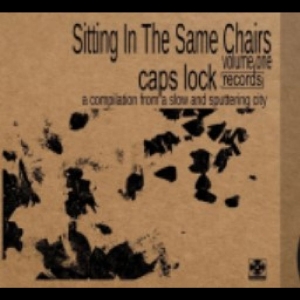 Caps Lock Compilation - Sitting In The Same Chairs i gruppen VINYL / Kommende / Pop-Rock hos Bengans Skivbutik AB (5652857)