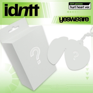 idntt - yesweare (Hurt Heart Ver.) i gruppen MERCHANDISE / Merch+Code / Kommende / K-Pop hos Bengans Skivbutik AB (5652936)