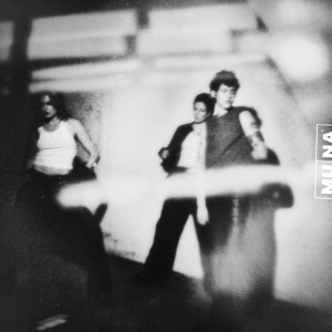 Muna - Dancing On The Wall (Ltd Clear Red i gruppen VINYL / Kommende / Pop-Rock hos Bengans Skivbutik AB (5658272)