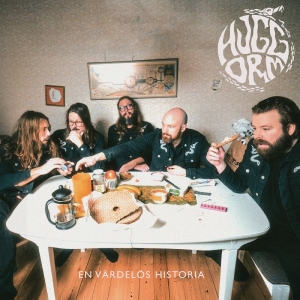 Huggorm - En Värdelös Historia (Vinyl LP) i gruppen VI TIPSER / Fredagsutgivelser / 2026-03-06 hos Bengans Skivbutik AB (5658357)