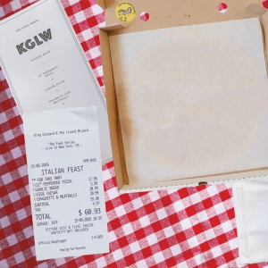 King Gizzard And The Lizard Wizard - Italian Feast (Deluxe Edition, Ital i gruppen VINYL / Kommende / Pop-Rock hos Bengans Skivbutik AB (5658505)