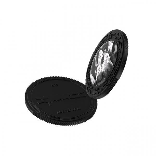 Le Sserafim - Hot (Sound Coin Ver.) i gruppen MERCHANDISE / Merch+Code / Kommende / K-Pop hos Bengans Skivbutik AB (5678137)