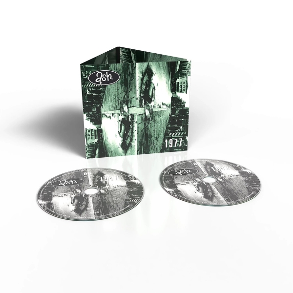 Ash - 1977 i gruppen CD / Kommende / Irsk Musikkk,Pop-Rock hos Bengans Skivbutik AB (5678399)