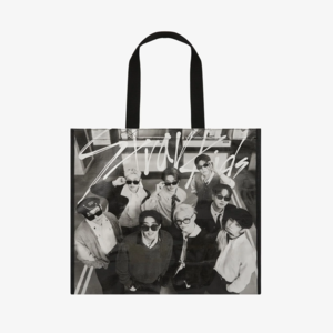 Stray Kids - Run It Japan Shopping Bag i gruppen MERCHANDISE / Merch / Kommende / K-Pop hos Bengans Skivbutik AB (5682930)