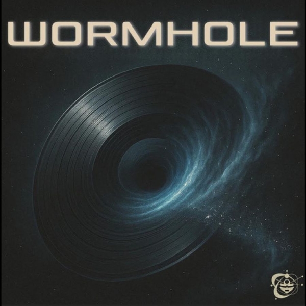 Dj Quest Feat Odissi - Wormhole i gruppen VINYL / Kommende / Pop-Rock,RnB-Soul hos Bengans Skivbutik AB (5683049)