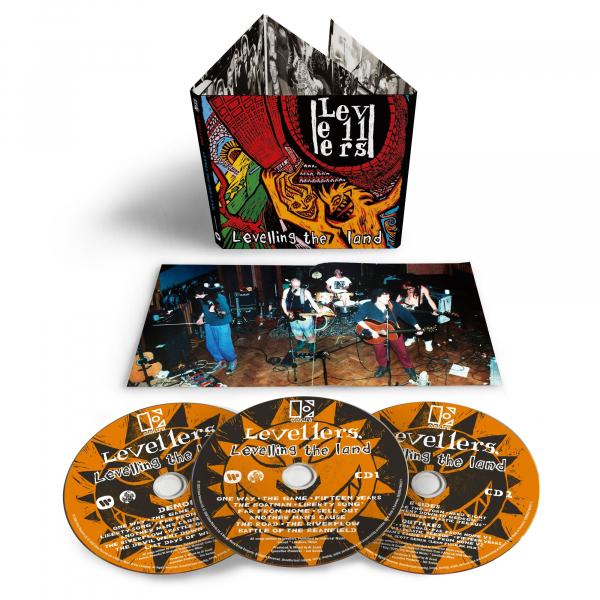 Levellers - Levelling The Land (35th Anniversary 3CD) i gruppen CD / Kommende / Pop-Rock hos Bengans Skivbutik AB (5685623)