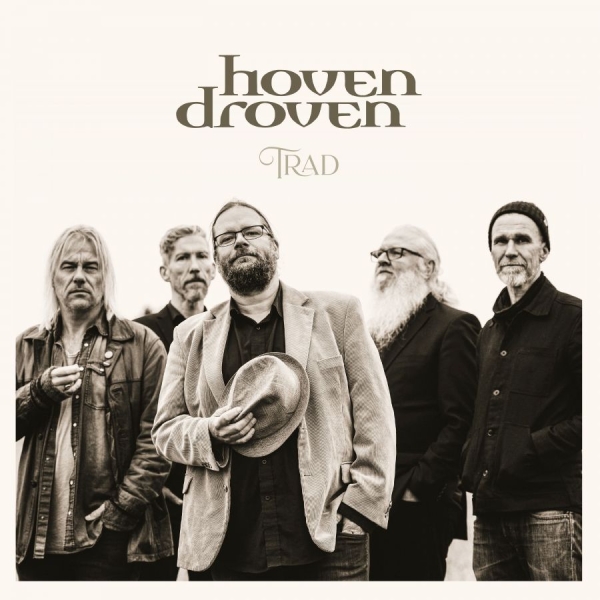 Hoven Droven - Trad i gruppen World Music hos Bengans Skivbutik AB (5688219)