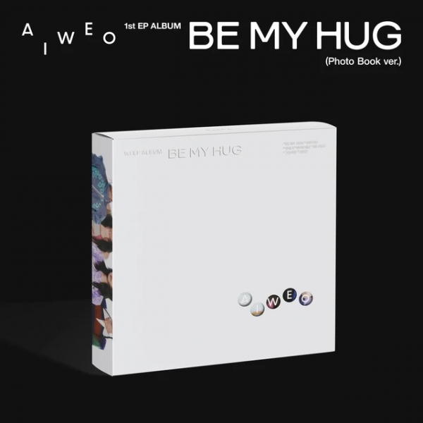 Aiweo - Be My Hug (Photo Book Ver.) i gruppen CD / Kommende / K-Pop hos Bengans Skivbutik AB (5690988)