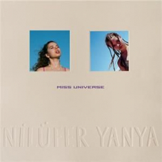 Yanya Nilufer - Split Seams/Vikt Hörn Miss Universe
