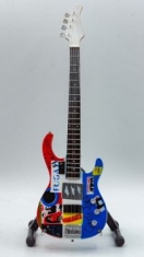 Red Hot Chili Peppers - Minigitarr Flea Fender Höjd Ca 25Cm