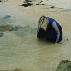 Elaine Howley - The Distance Between Heart And Mout