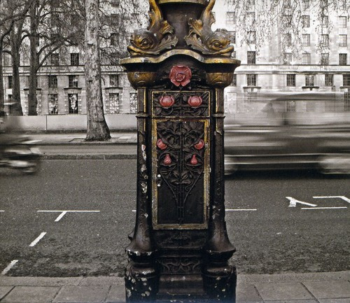 Moneen - World I Want To Leave Behind