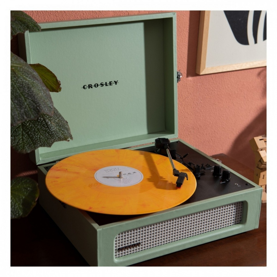 Vinylspelare - Voyager Portable Turntable  (Sage)- Now With Bluetooth Out